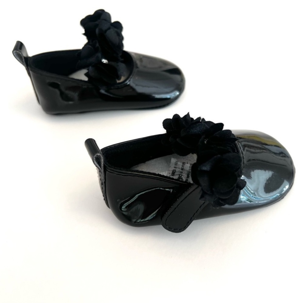 (NWOT) Elegant Baby Girl Black Dress Shoes w/Floral & Rhinestone Details, Size 1 - Picture 2 of 5